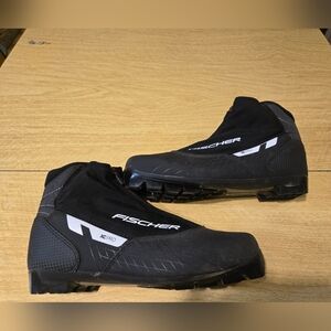 Fischer cross-country ski boots sz 40